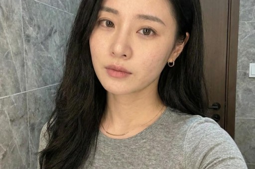 玩过14位男星！人前玉女人后47岁至今未婚无人敢娶